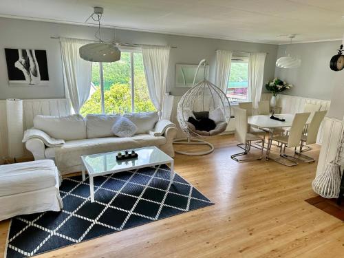 Ardalstangen House | FjordNest Årdalstangen with sauna