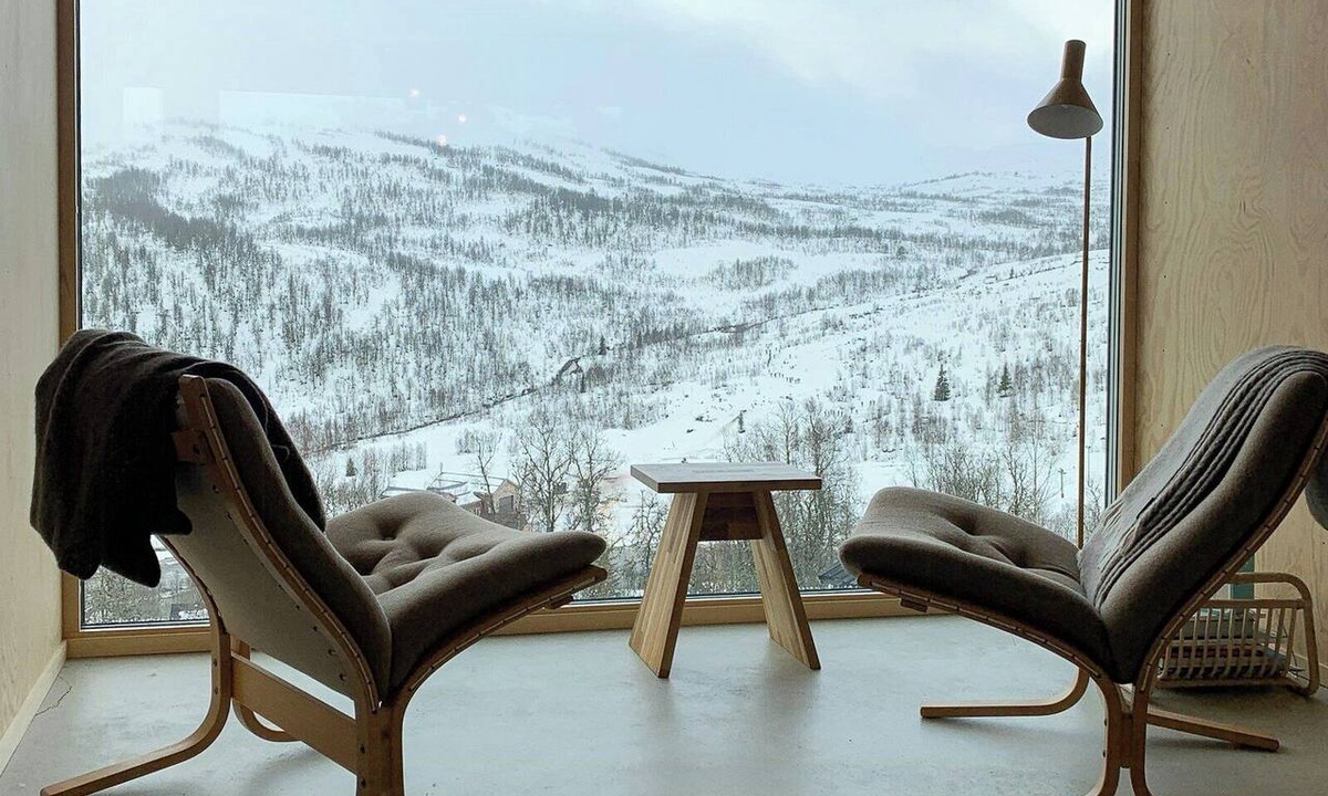 Sogndal House | Floating dream cabin embraced by nature