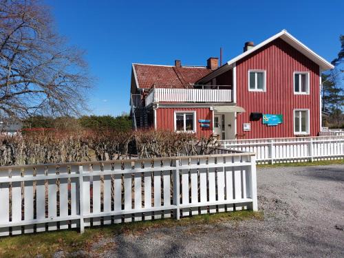 Alingsas House | Flora Dekor gästgård, Lenagården