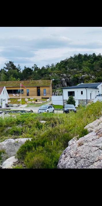 Strand Municipality House | Flott hytte på Bersagel nær sjø