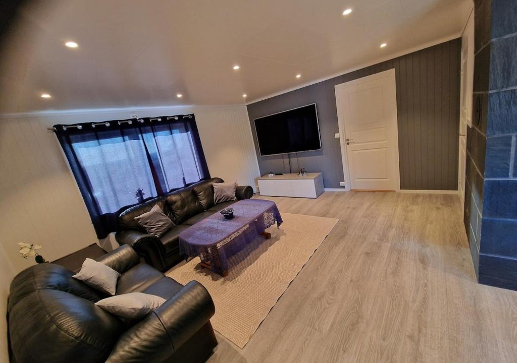 Haram Apartment | Flott Loftsleilighet for overnatting på Longva