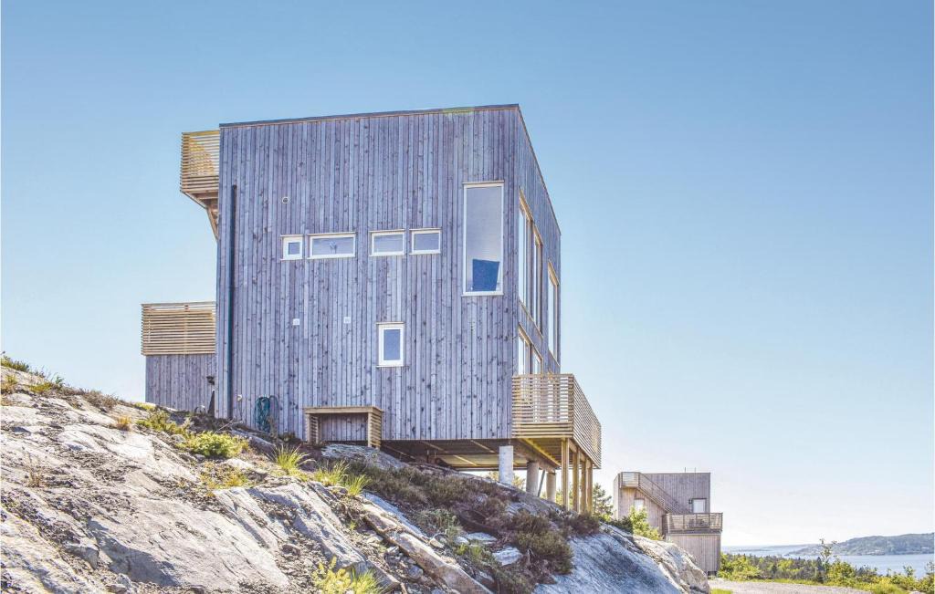 Risor House | Four-Bedroom Holiday Home In Sondeled