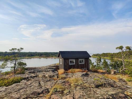 Odkarby Other | Glasbergsboden, Off-Grid on an island