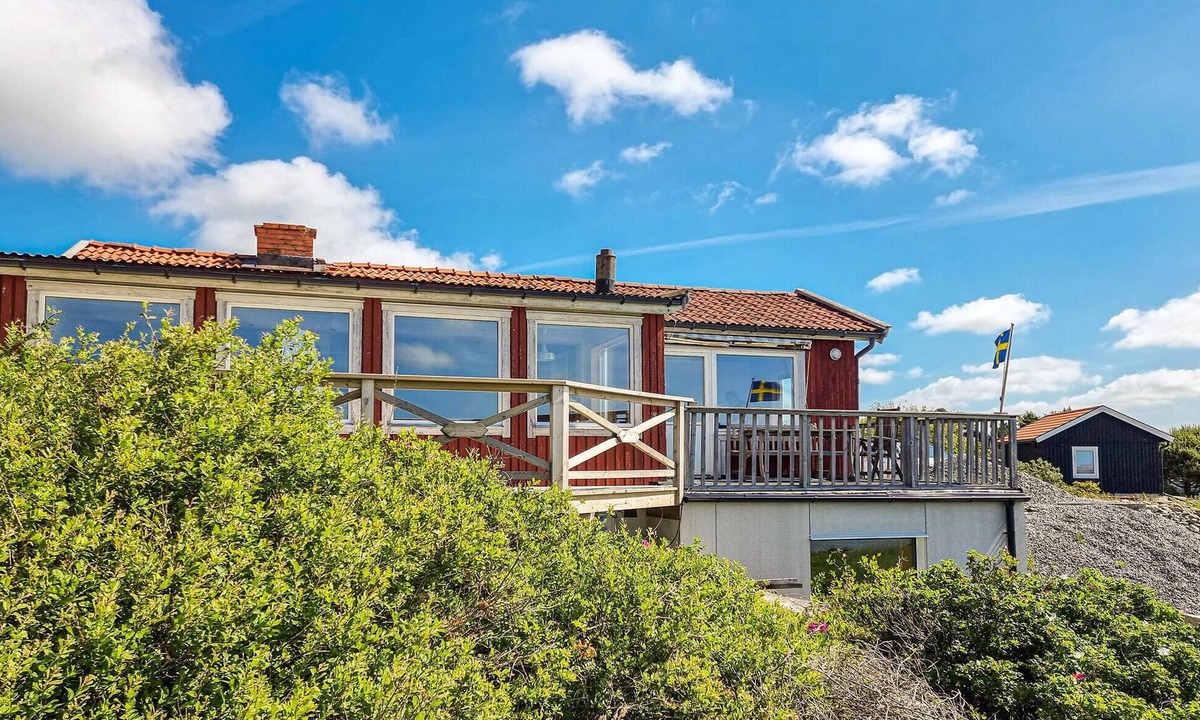 Karna House | Gorgeous home in Glöskär with kitchen