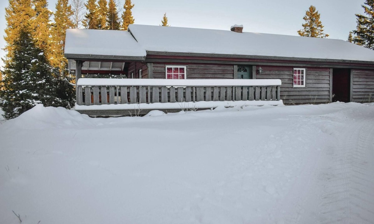 Kamben House | Gorgeous home in Gol with sauna