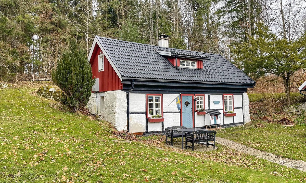 Hassleholm House | Gorgeous home in Hässleholm with WiFi