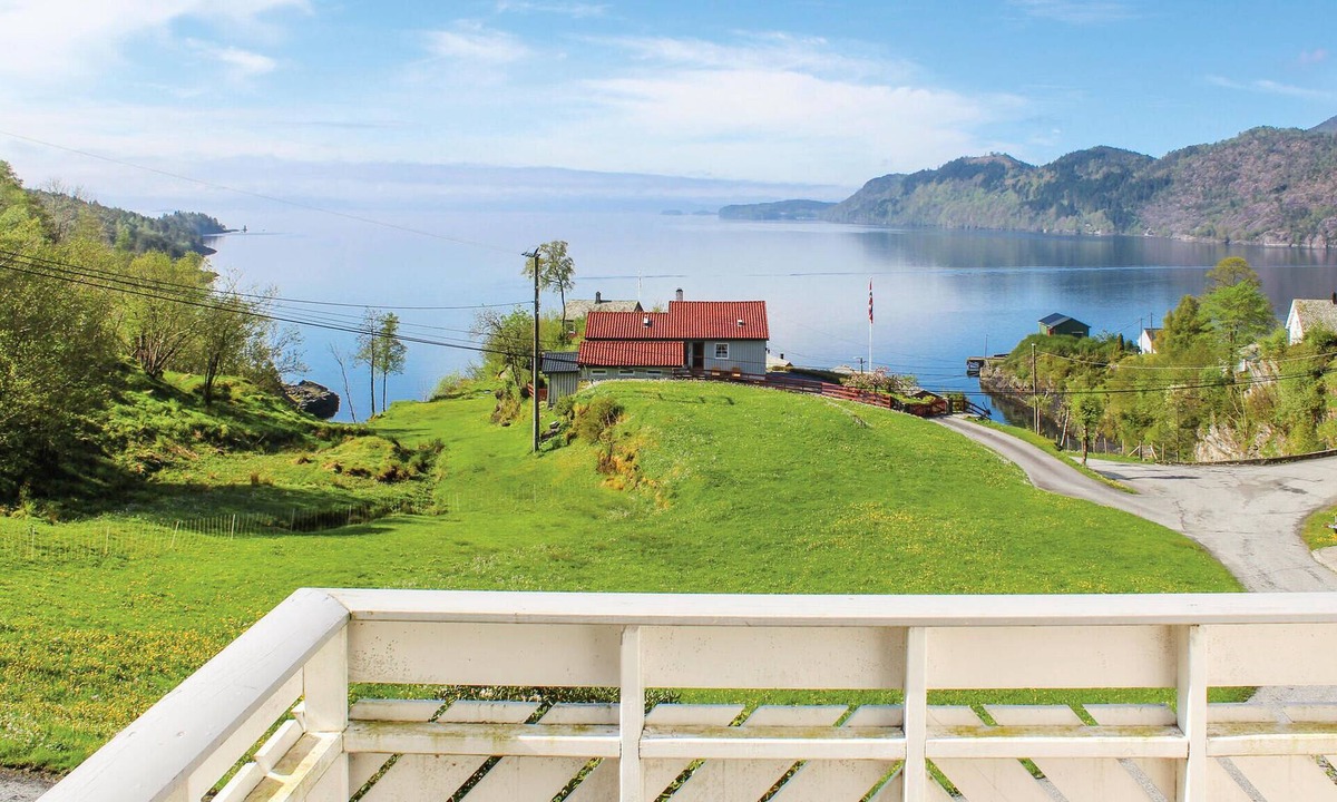 Fusa House | Gorgeous home in Holmefjord with WiFi