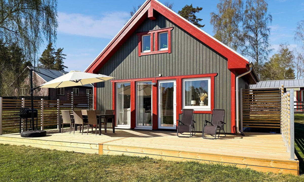 Hagaby House | Gorgeous home in Löttorp with WiFi