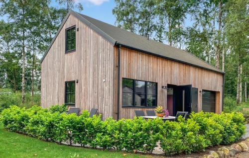 Varobacka House | Gorgeous Home In Väröbacka With House Sea View