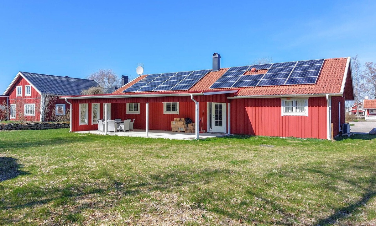 Flattinge House | Gorgeous home in Vittaryd with sauna
