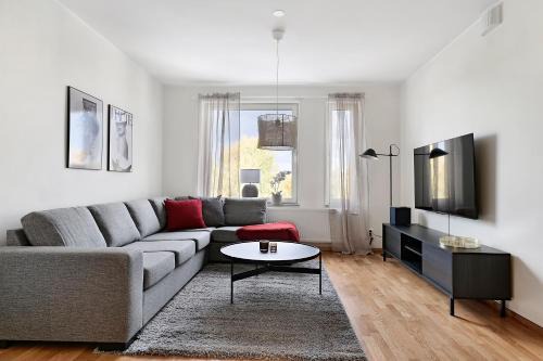 Boden Apartment | Guestly Homes - 1BR Corporate Suite
