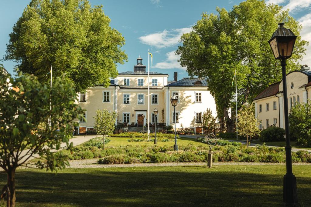 Enkoping Hotel | Haga Slott