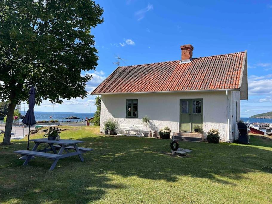 Odeshog House | Hamnstuga i Hästholmens småbåtshamn