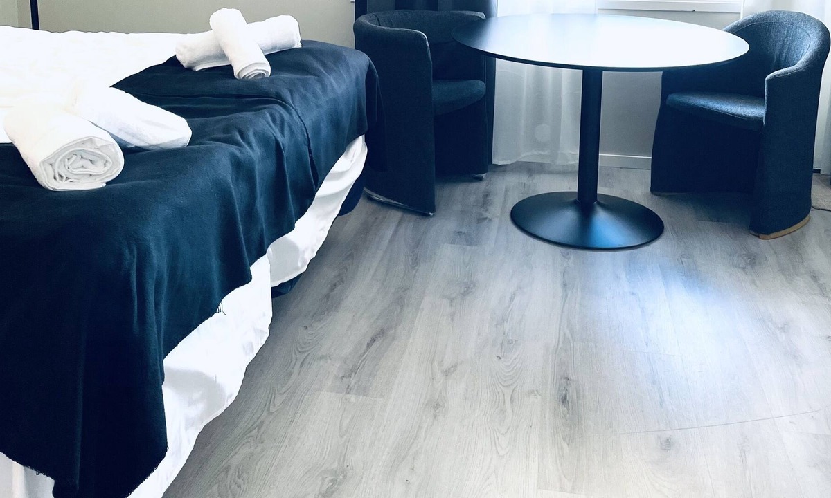 Hallevik Hotel | Hanöhus Strandstugor och Annex