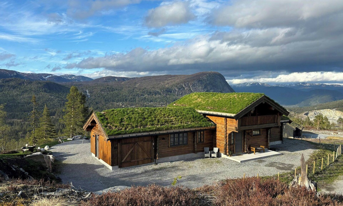 Valle House | Hand-crafted cabin in Evardalen near Hovden