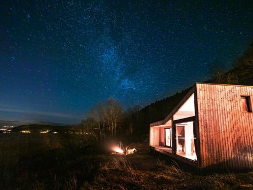 Herand Apartment | Hardangerfjord Panorama Cabin with Spectacular Fjord Views