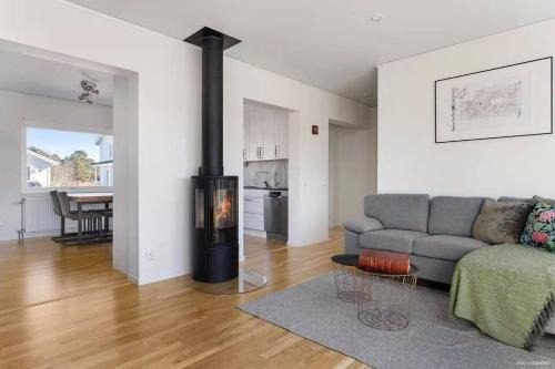 Monsteras Villa | Havsnära Nybyggd Modern villa uthyres året runt!