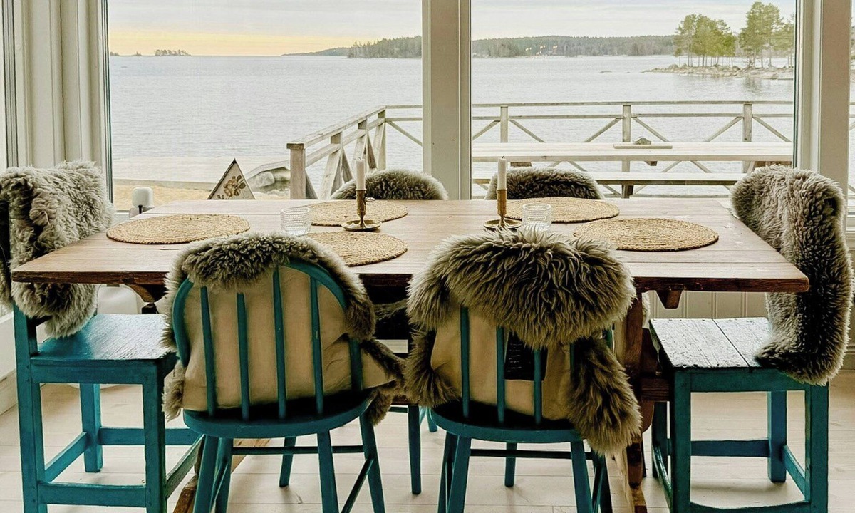Soderhamn House | Headland house with jetty and sauna in Söderhamn