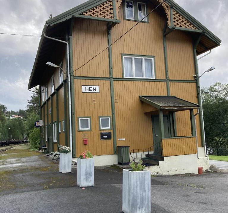 Ringerike Apartment | Hen Stasjon Banevokterboligen