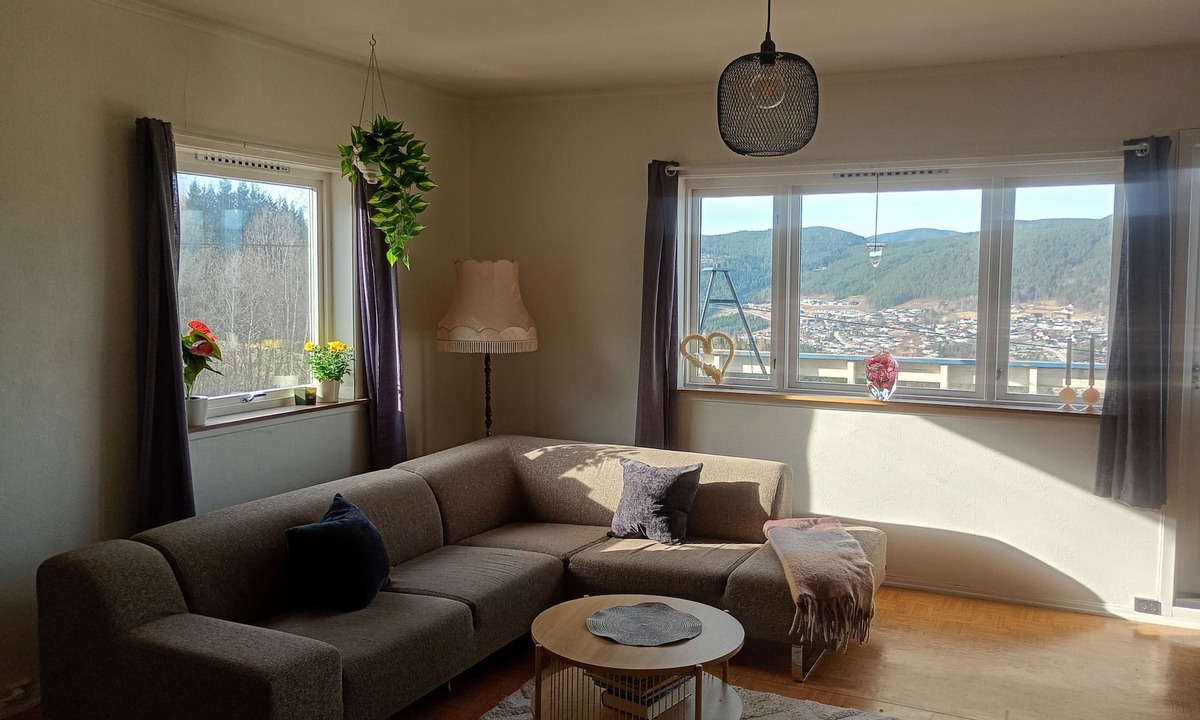 Sogndal House | Hilltop wood house