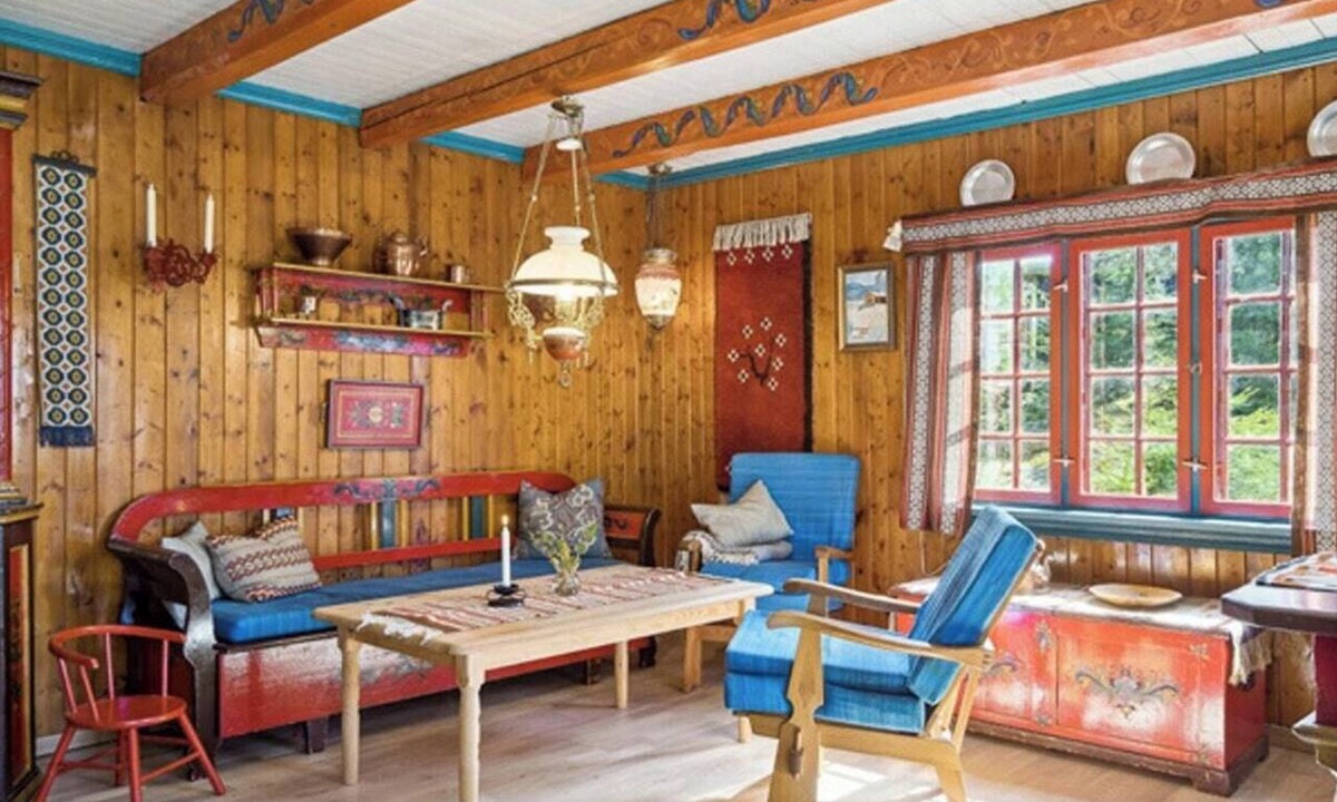 Nes House | Historic cabin by the forest in Årnes