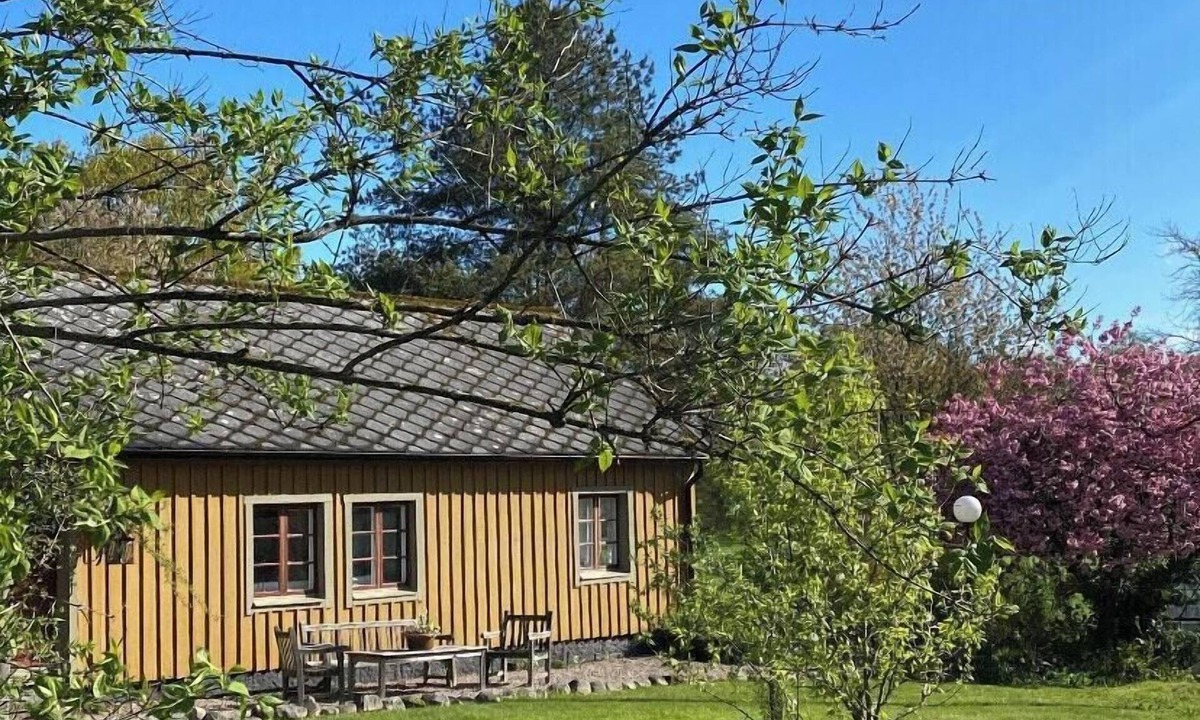 Tvaaker House | Historic Halland farmhouse by Åkulla beech forests