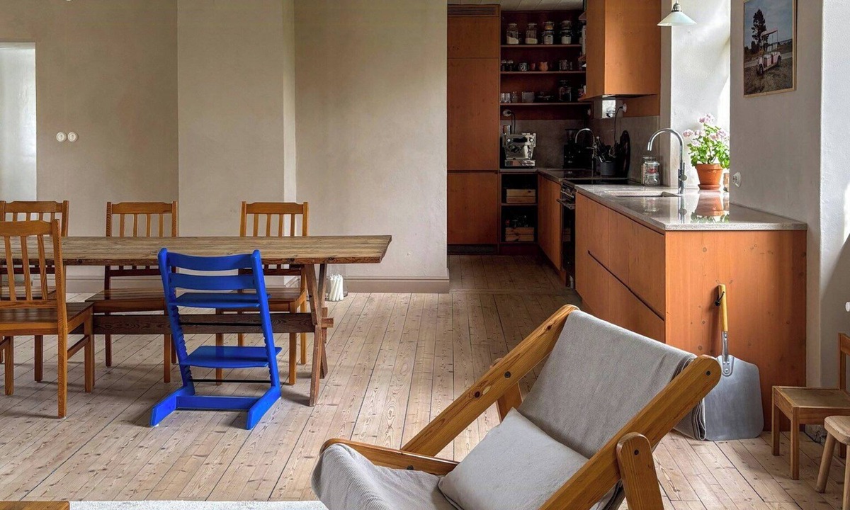 Slite House | Historic limestone school by Boge church