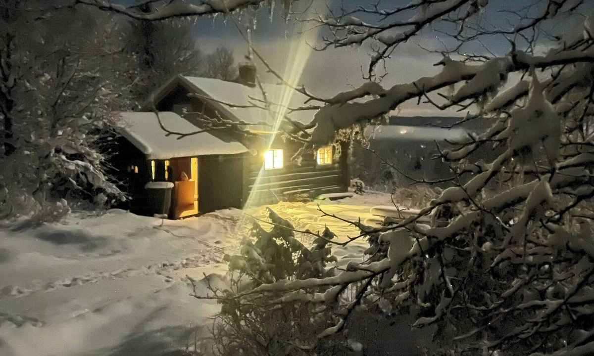 Oystre Slidre House | Historic log cabin with views of Jotunheimen