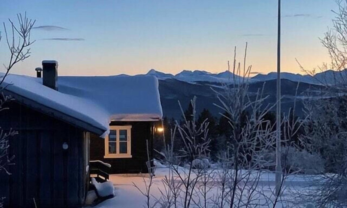 Folldal House | Historic timber cabin with views of Rondane