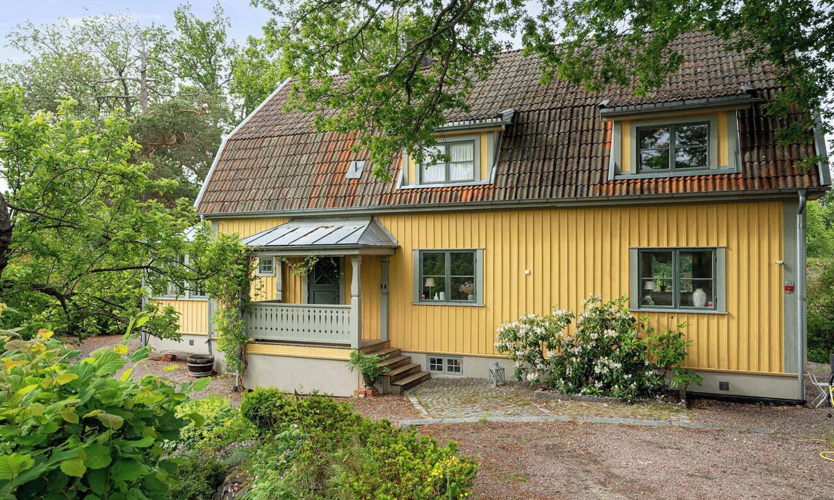 Nacka Municipality Villa | Historic Villa in Saltsjobaden, 20 min from Stockholm City