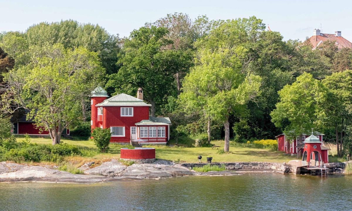 Lidingo House | Historic Waterfront House Lidingo with Private Dock