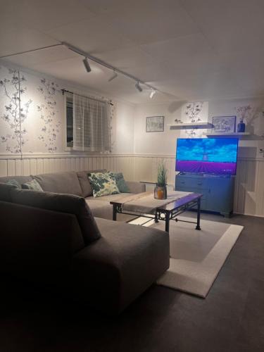 Leknes Apartment | Hoda Apartment - Cozy central apartment with free parking