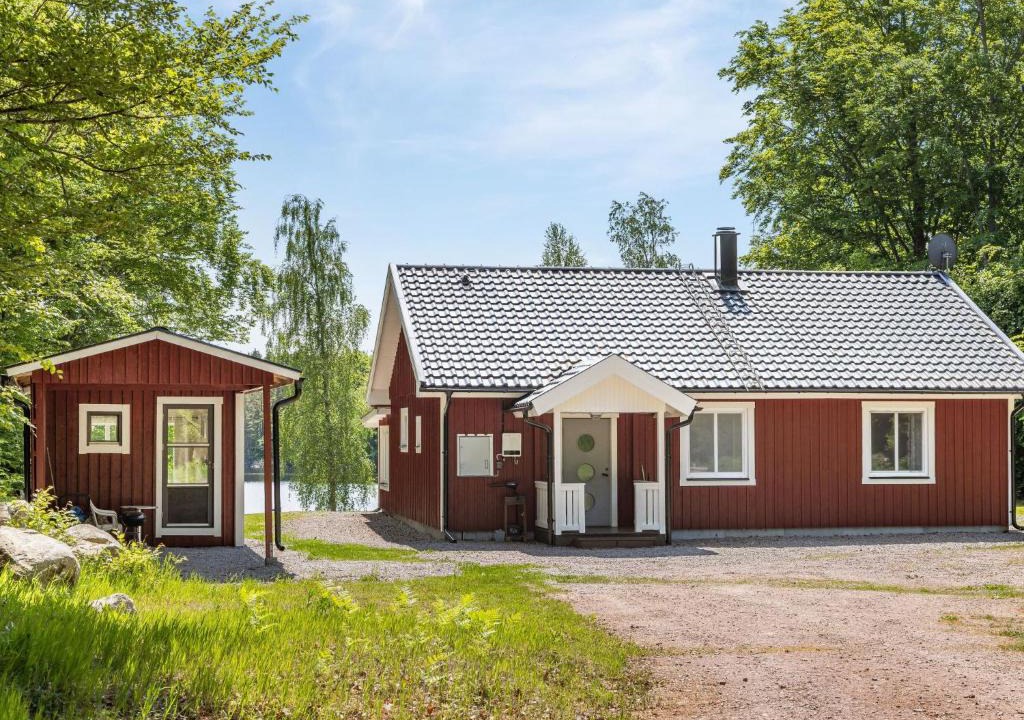 Olofstrom House | Holiday Home Erikstorp 145 by Interhome