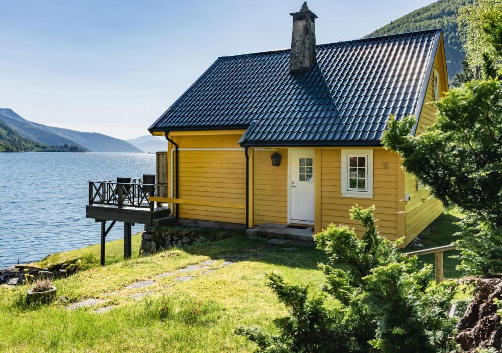 Balestrand House | Holiday Home Eseviki by Interhome