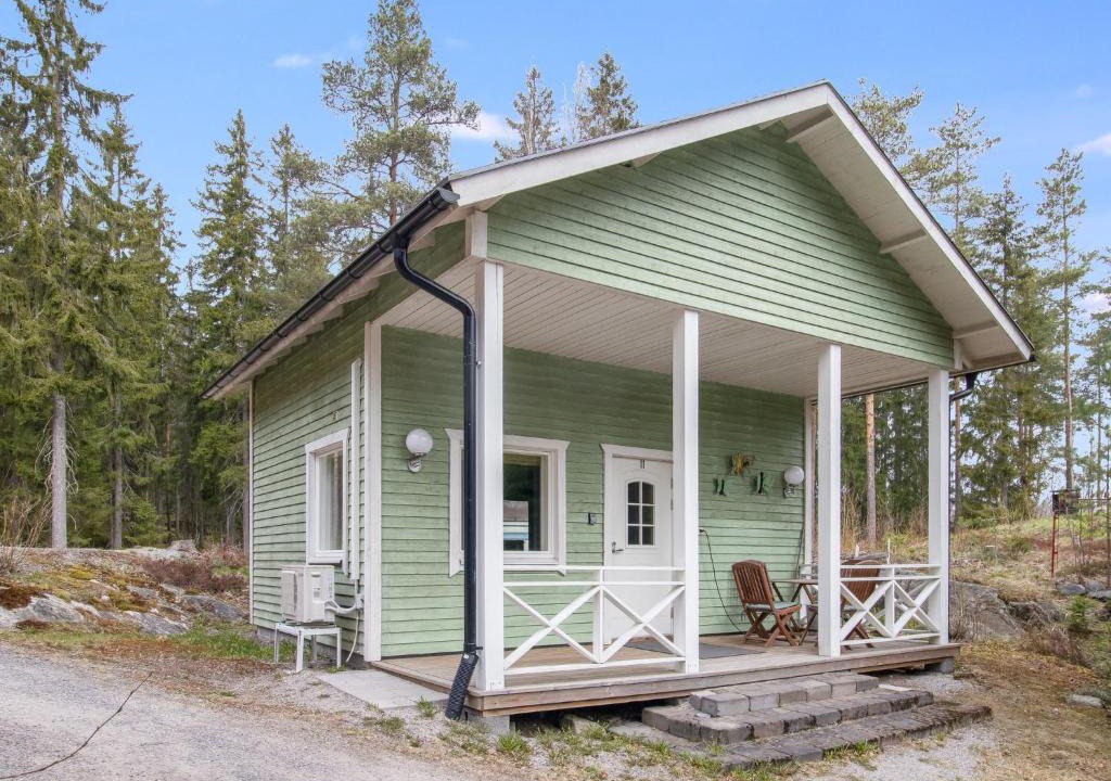 Sibbo House | Holiday Home Juhlamenot mökki 11 by Interhome
