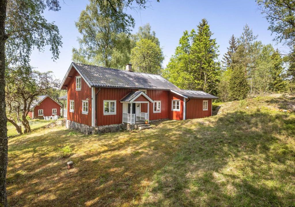 Torestorp House | Holiday Home Måbäcken by Interhome