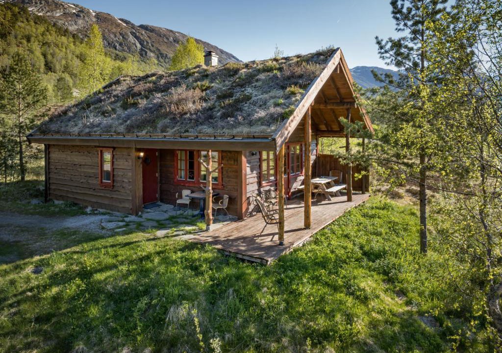 Gaular House | Holiday Home Myravatnet by Interhome