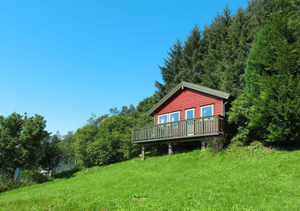 Hyllestad House | Holiday Home Oasen by Interhome