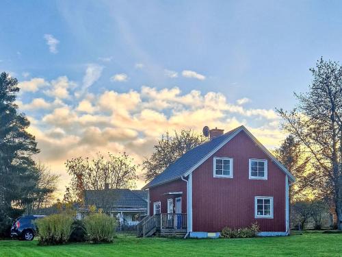 Klavrestrom House | Holiday Home Särskilda by Interhome