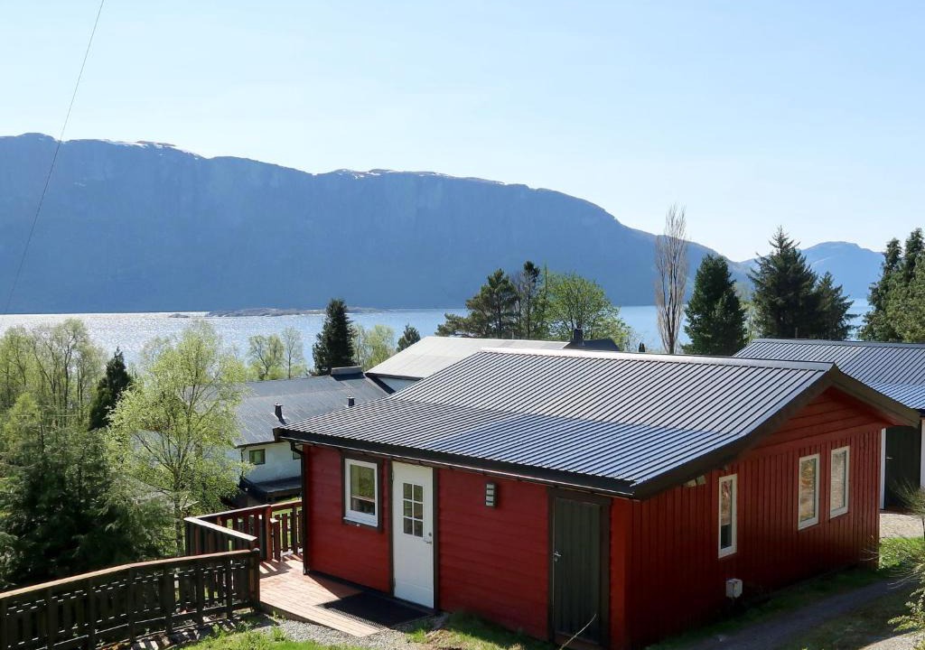 Hyllestad House | Holiday Home Solbris by Interhome