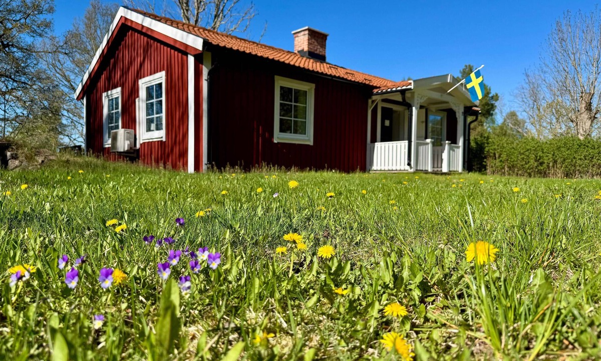 Fagelfors House | Holiday Home Sommerlycka – Swedish Cottage in Småland between Lakes and Forests