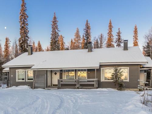 Yllas House | Holiday Home Tunturinvieri k2 by Interhome
