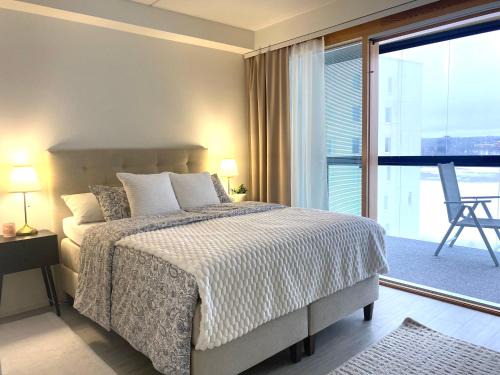 Jyvaskyla Apartment | Home By Livia - Sky Studio - free parking and lake view