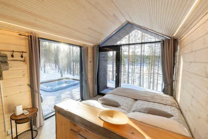 Hossa Apartment | Hossaville Luxe Lake Cabin