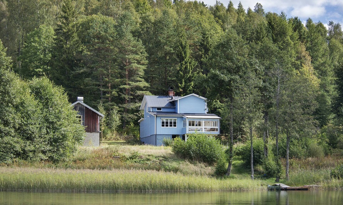Munkedal Municipality House | House at the Lake