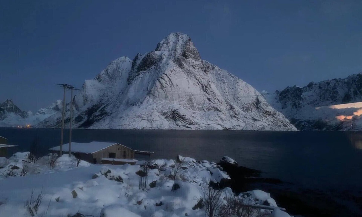 Moskenes House | House in Reine by the Fjord
