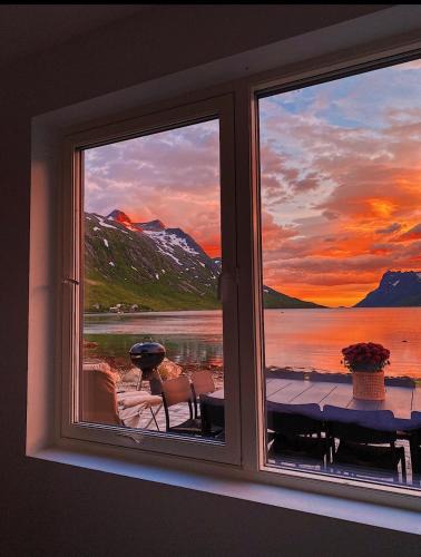Ersfjordbotn Bed & Breakfast | House of Ellie