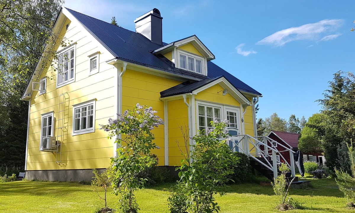 Kopmanholmen House | House on Hummel Bay in front of the archipelago and Skuleskogen National Park, High Coast