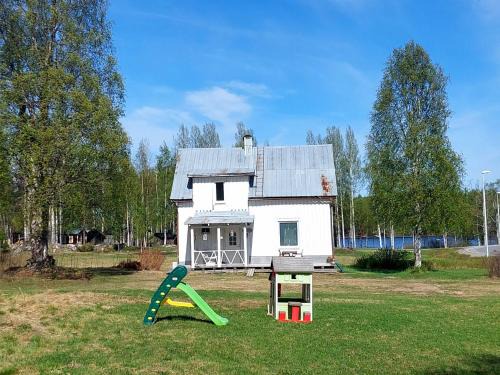 Lycksele Municipality House | House with lake view swedish lapland