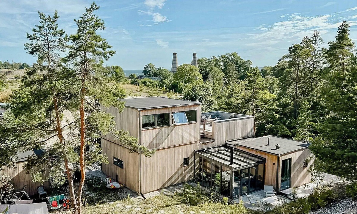 Farosund House | House with sea view in Bungenäs